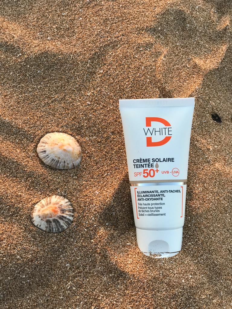 D WHITE SOLAR | CRÈME SOLAIRE TEINTÉE SPF50+ 50ML